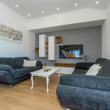 Amaris بيت للعطل