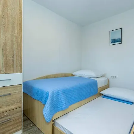 Amaris Brodarica (Sibenik-Knin)