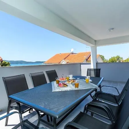 Amaris بروداريكا