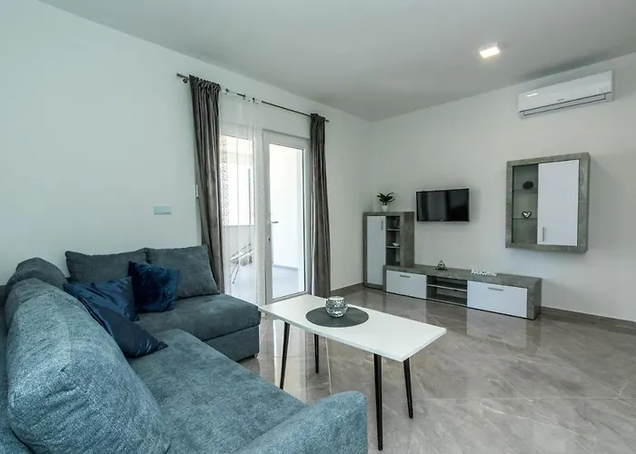 Amaris * Brodarica (Sibenik-Knin)